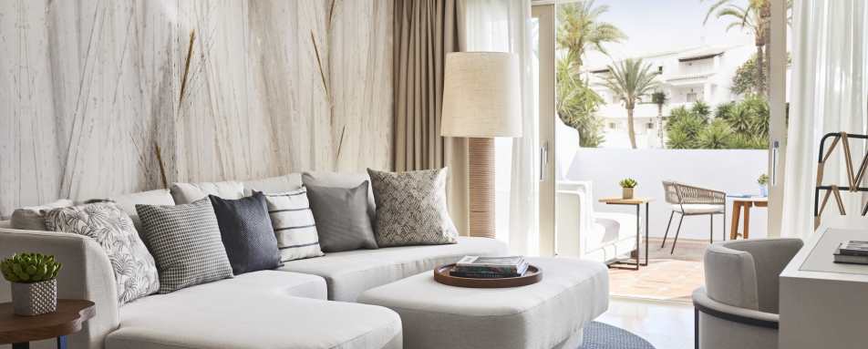 Grand Junior Suite Garden View 