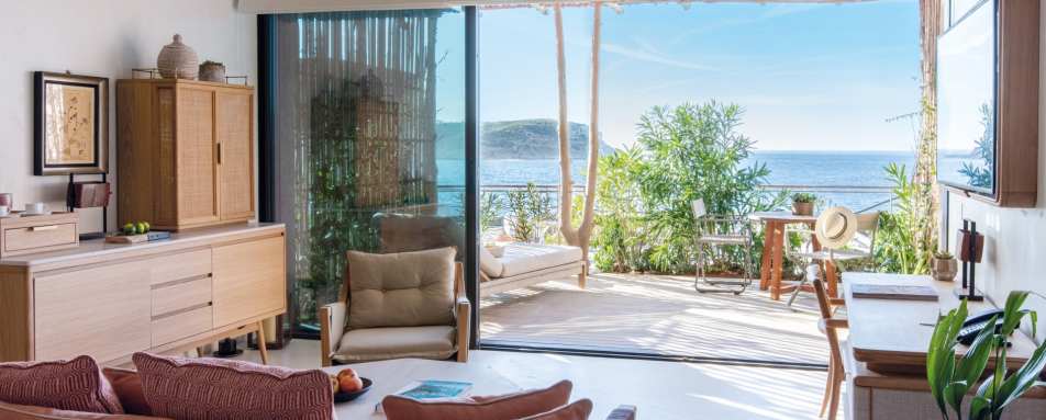 Living Room with Terrace View 