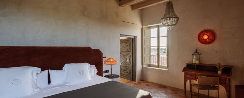 Deluxe Classic Bedroom 