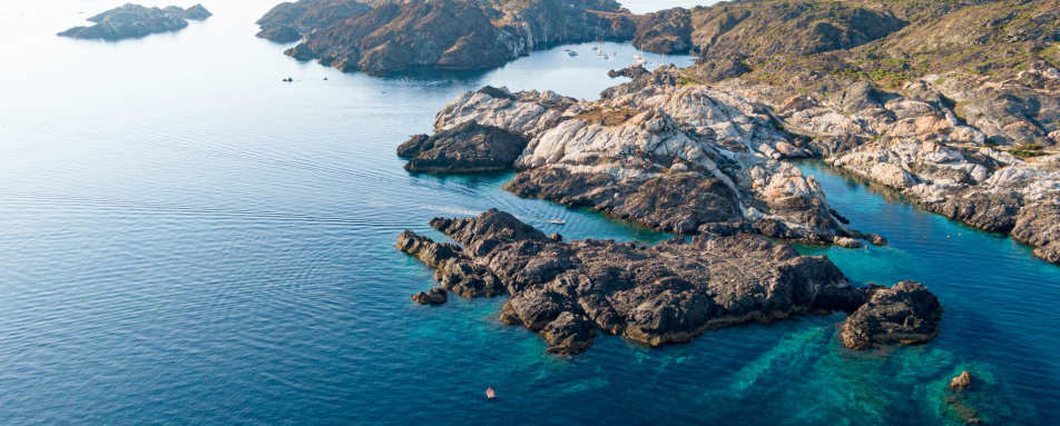 Aerial view of Encalladora and Massa dOr island  