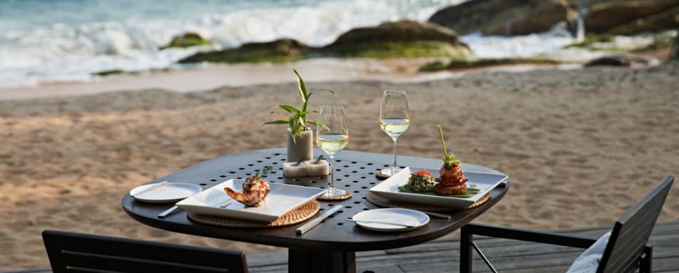 Beach Dining 