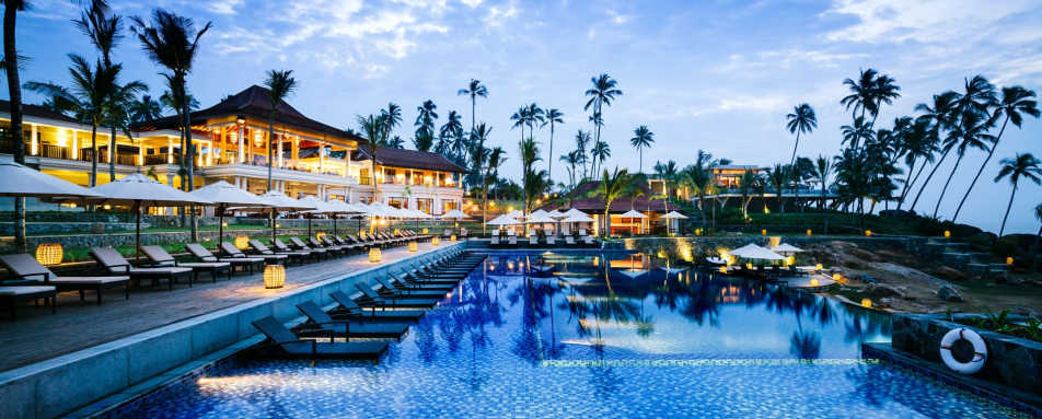 Pool by night - Anantara Peace Haven Tangalle Resort