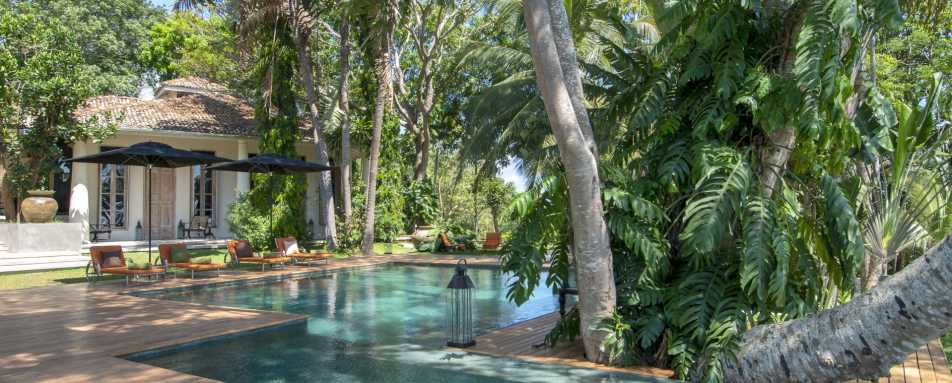 olonial mansion 1-bedroomexteriors 