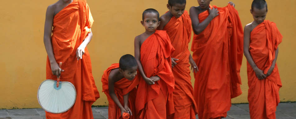 Monks - Kahanda Kanda