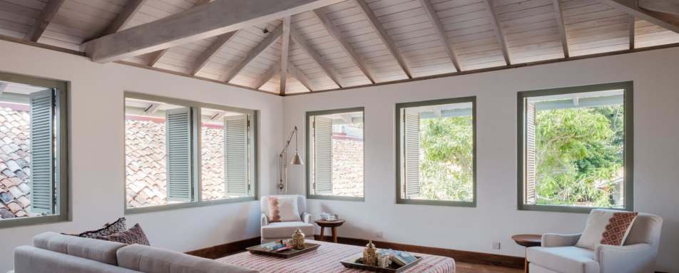 Salon - The Fort Bazaar