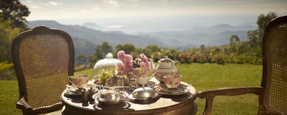Breakfast on the lawn - Thotalagala