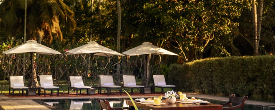 Poolside with breakfast - Uga Riva 