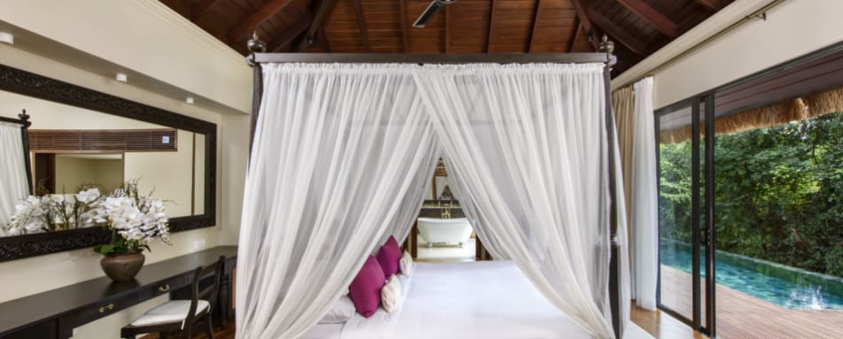 Deluze Villas Bedroom 