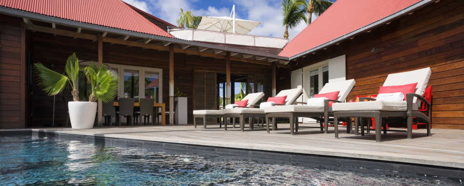 Beach House Frangipani - Eden Rock