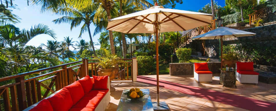 Blue Tropic Restaurant Terrace - Bequia Beach Hotel