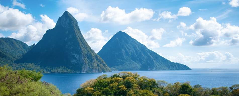 Pitons St Lucia  
