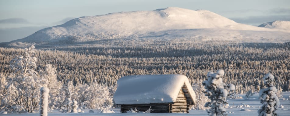Fjellborg Arctic lodge exterior 