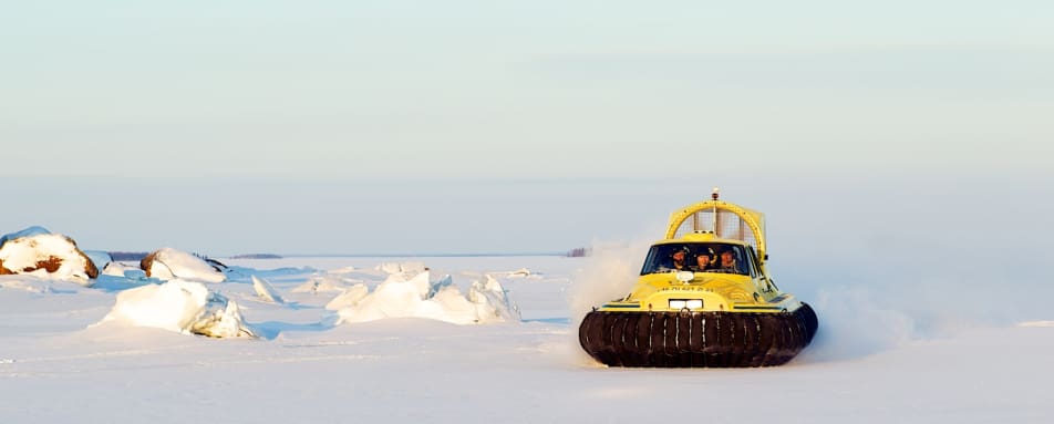 Hovercraft adventure - Pine Bay Lodge