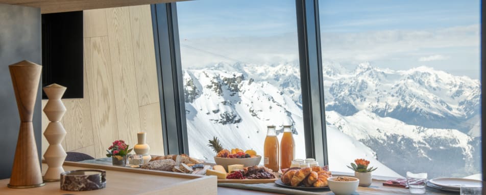 Breakfast with a view 