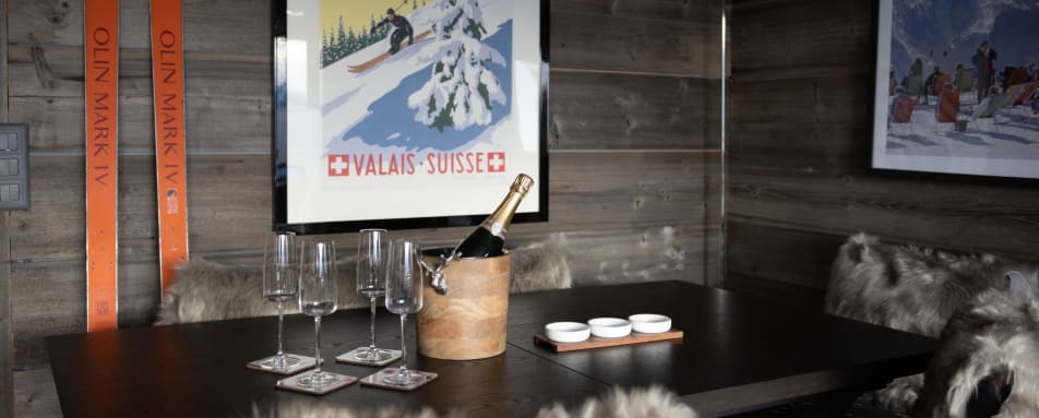 Dining with champagne 