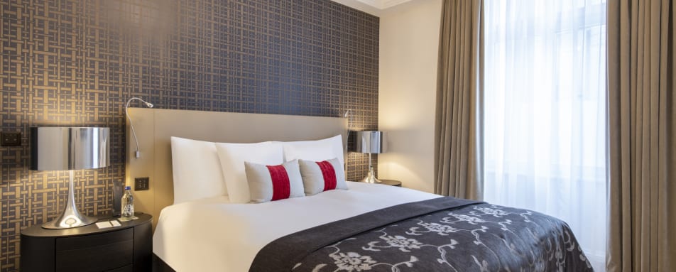 Junior Suite Bedroom 