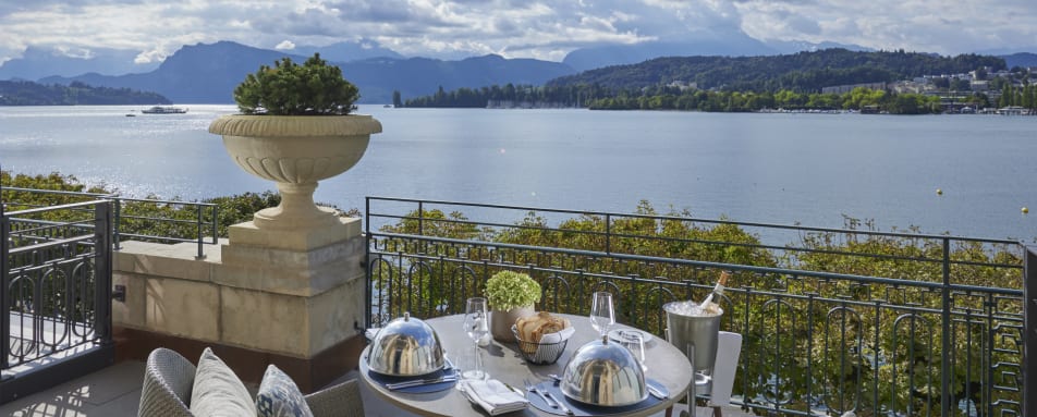 Junior Suite with Terrace view 