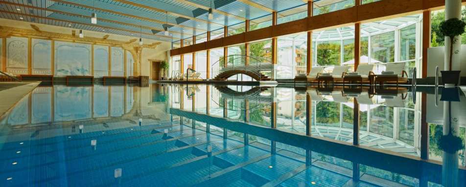 Indoor pool - Mont Cervin Palace