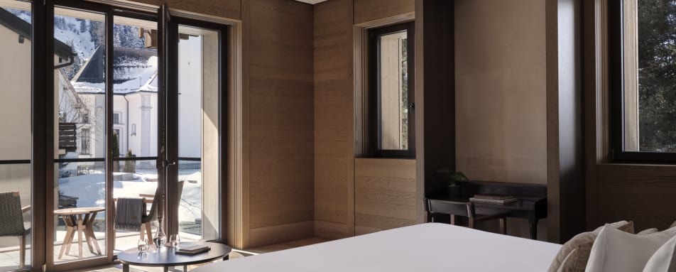 Grand deluxe suite bedroom 