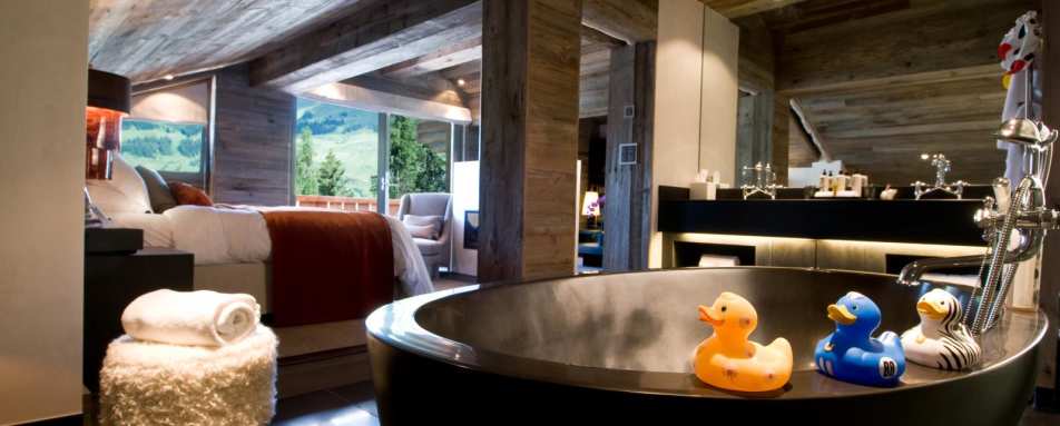 Master suite bathroom - The Lodge Verbier