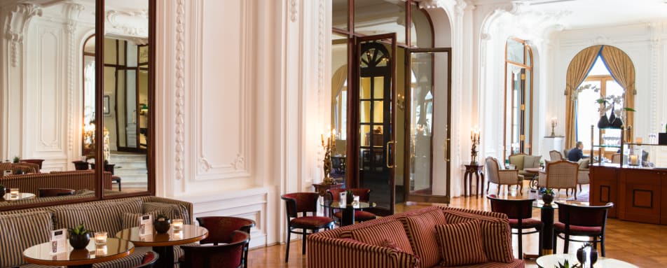 Victoria Bar living room 