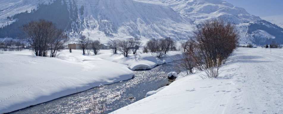 Andermatt - Glacier Express Ski Adventure