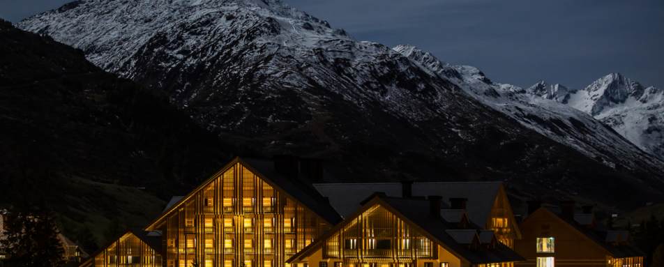 The Chedi Andermatt - Glacier Express Ski Adventure