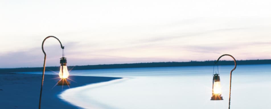 Beach dining - Mnemba Island Lodge