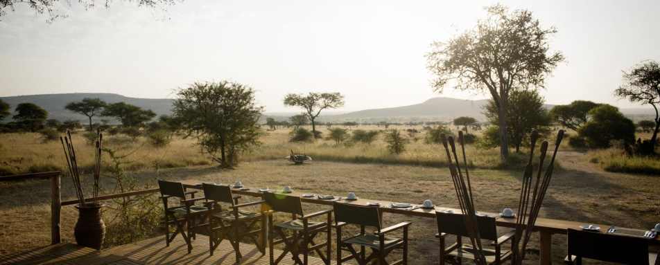 Morning coffee on the deck - Dunia Camp