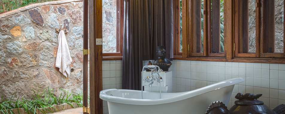 Bathroom at Gibbs Farm 