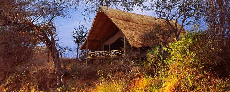 Tent exterior - Jongomero