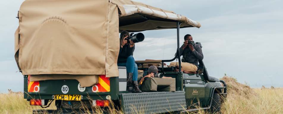 Photography vehicle at Namiri Plains 