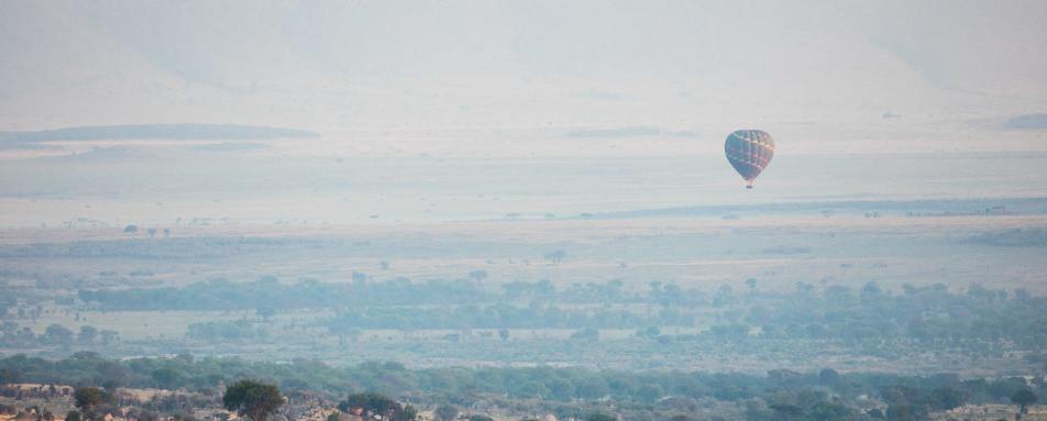 Hot air balloon over the Serengeti 
