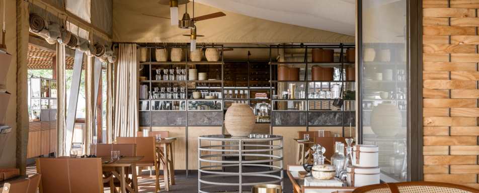 Singita Sabora dining 