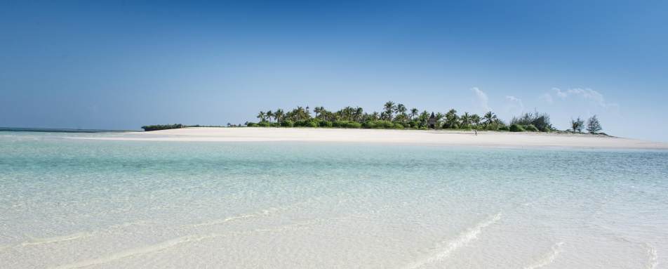 Fanjove Island beach 