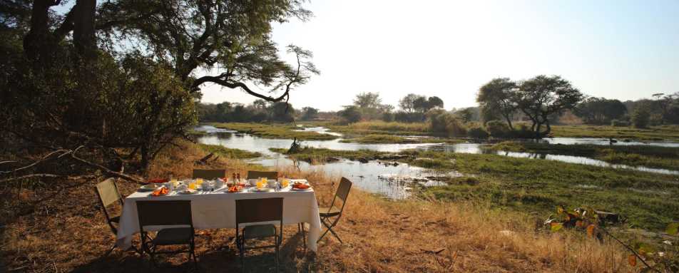 Bush Breakfast at Jongomero 