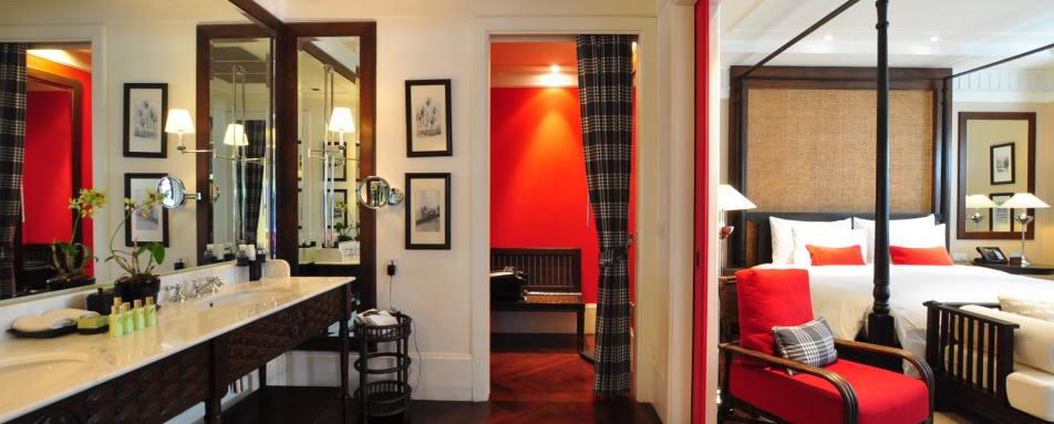 Louis Leonowens Bed - 137 Pillars House