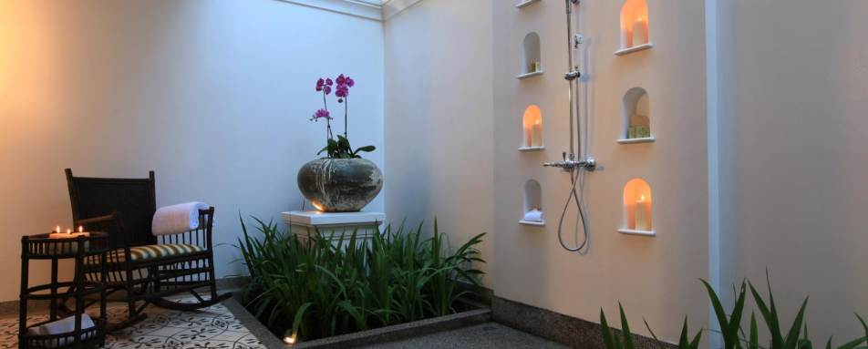 Rajah Brooke Outdoor Shower - 137 Pillars House