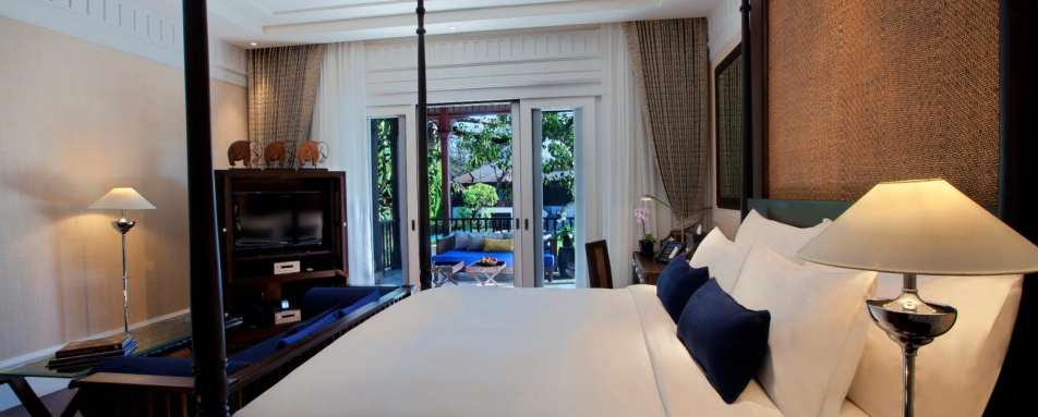 Rajah Brooke Blue Room - 137 Pillars House