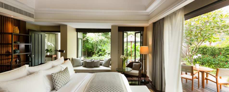 Beachfront Layan Pool Villa 