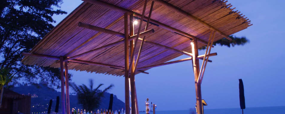 Pool Bar - Anantara Rasananda