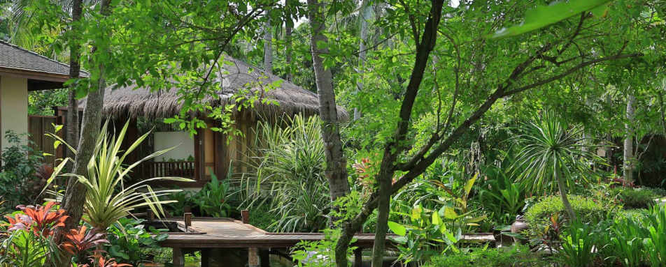 Lagoon Walkway - Anantara Rasananda