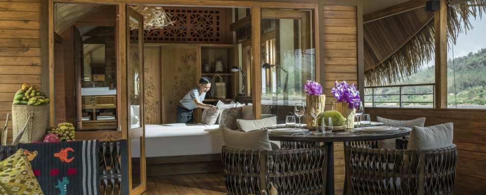 Gypsy Living Area of Cruise 