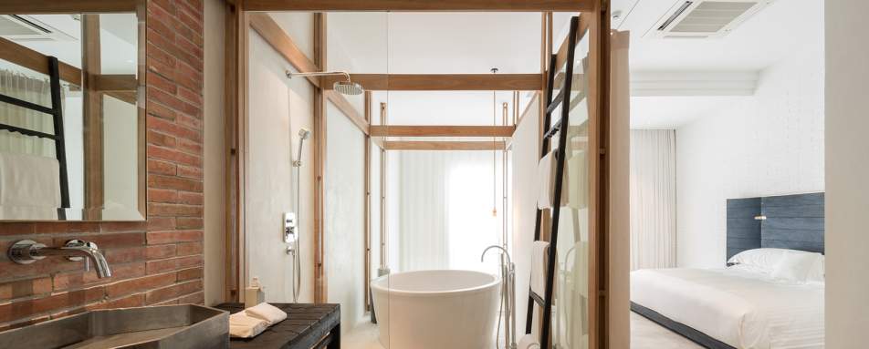 Spacious Rooms - Sala Ayutthaya