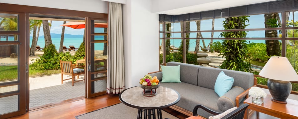 Deluxe Beachfront Villa 