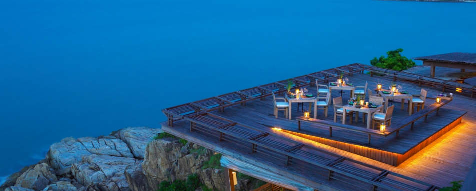 Dining on the Rocks - Six Senses Samui