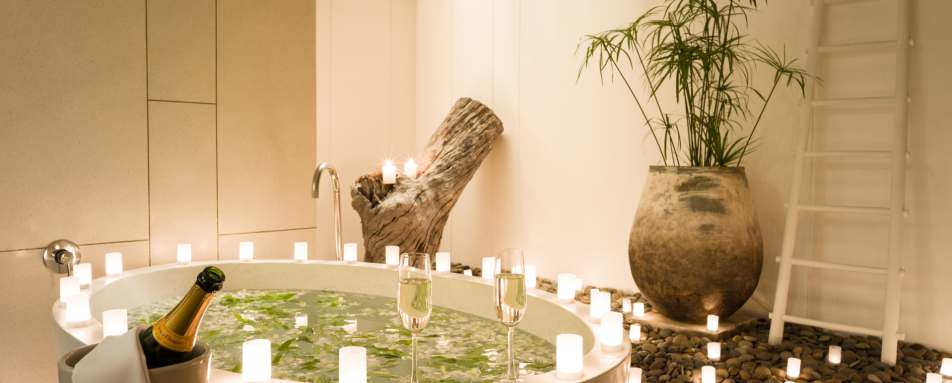 The Sarojin - Pool/Garden Residence Bathroom