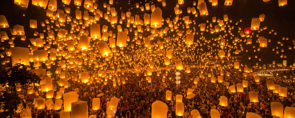 Chiang Mai Floating Lanterns - Simply Thailand