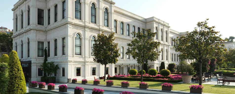 Palace exterior - Four Seasons Bosphorus 