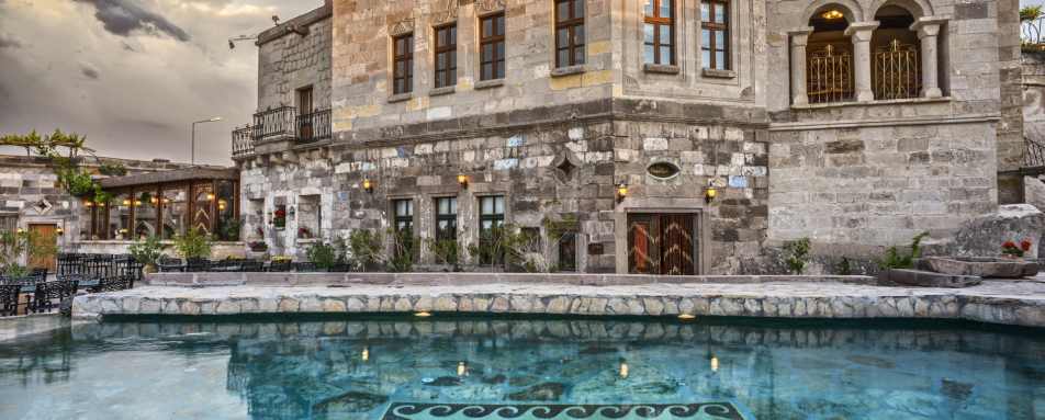 Pool and exterior - Museum Hotel Cappadocia
